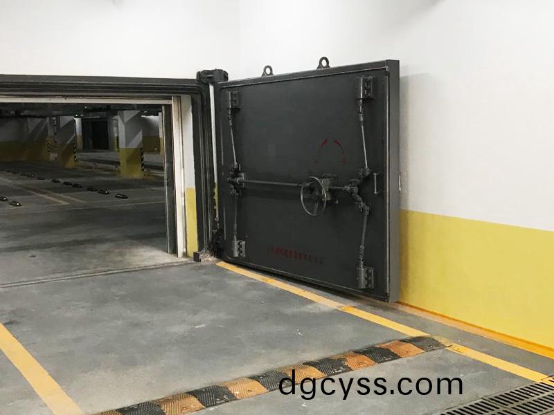 鋼結構(gou)活(huo)門檻(kan)雙扇(shan)密閉(bi)門